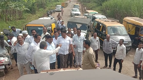 Kolhapur Savarwadi road work issue