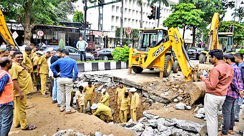 Mantralaya water pipeline burst