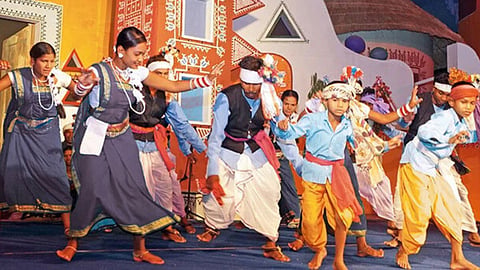 Lok Kala Kendra |