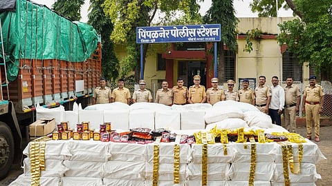 illegal tobacco seized Pimpalner police 