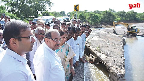 Pathardi highway bridge collapse