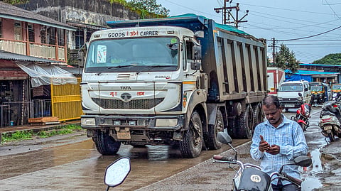 Pali bridge heavy vehicles ban