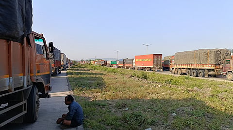 Mumbai-Ahmedabad Highway Traffic Jam