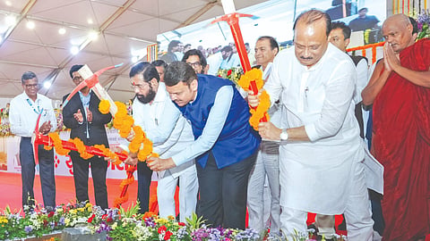 Fadnavis attack on Thackeray group
