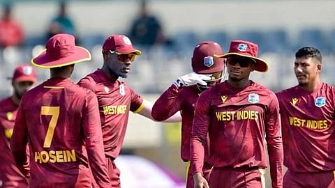 West Indies Team Record : ‘स्पीड’ नाही, ‘स्पिन’चा कहर! वनडेत फिरकीपटूंनीच टाकली सर्व ५० षटके, विंडिज संघाने रचला अद्वितीय इतिहास