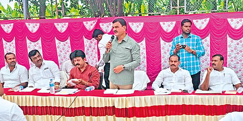 Dattatray Bharane: अजित पवार राष्ट्रवादीचा झेंडा फडकवा 