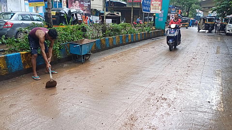 Thane Kopri muddy roads issue