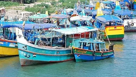 Srivardhan News : वादळावर वादळ; कोकणातील मच्छीमार पुन्हा संकटात !