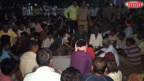 Shankarpur Amboli road protest
