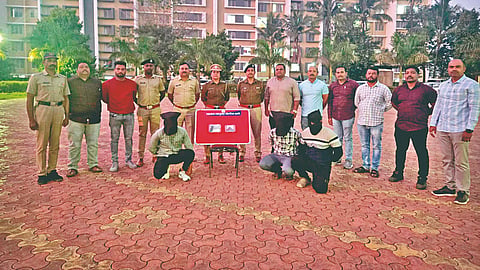 Satara Crime: साताऱ्याजवळ दोन बंदुका जप्त 