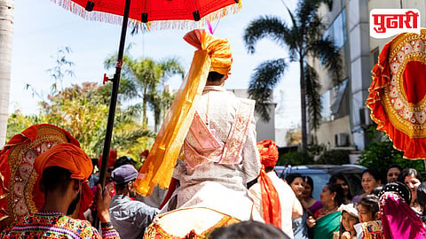 Wedding Crowd Politics