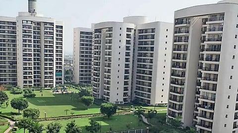 Thane News : ‘इमारतीखालील जमिनीचा हक्क देणारा मोफा कायदा रद्द करण्यासाठी बिल्डर लॉबी सक्रिय’, हौसिंग फेडरेशनचा विरोध 