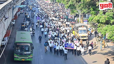सह्याद्री हॉस्पिटलची तोडफोड व भ्याड हल्ल्याच्या निषेधार्थ हडपसर मेडिकल असोसिएशनच्या वतीने मूक मोर्चा काढून निषेध करण्यात आला. या आंदोलनात सर्व डॉक्टर व मेडिकल असोसिएशनचे अध्यक्ष उपस्थित होते. यावेळी डॉ. एच. के. साळे, डॉ. शंतनु जगदाळे व अन्‍य.