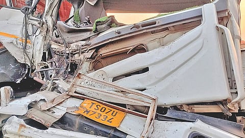 Beed Accident News