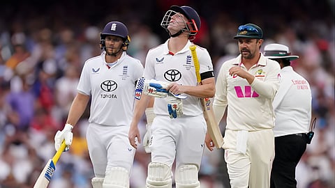 AUS vs ENG | तब्बल १३८ वर्षांनंतर ऑस्ट्रेलिया क्रिकेट संघात प्रथमच असं घडलं! ॲशेसमधील पाचव्‍या कसोटीपूर्वी मोठा निर्णय