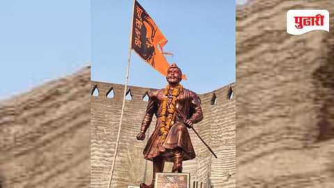 Bori Parbhani tension | रातोरात संभाजी महाराजांचा पुतळा बसवल्याने तणाव; ग्रामस्थांची मोठी गर्दी, पोलिसांचे शांततेचे आवाहन