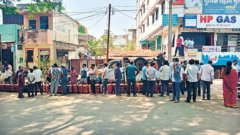 Sangli LPG inspection: 45 गॅस एजन्सीज्‌‍, 40 हॉटेल्सची तपासणी 