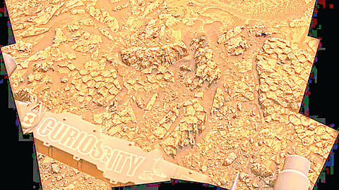 Curiosity rover Mars images 