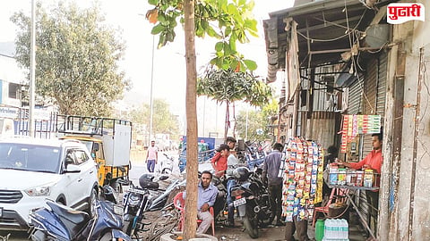 footpath encroachment Navi Mumbai