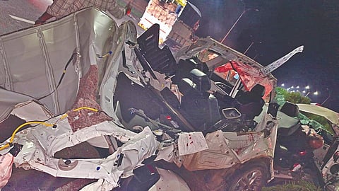 Solapur Accident: वाढदिवस साजरा करून येताना तिघा मित्रांवर काळाचा घाला