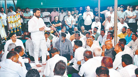 Hutatma Factory Protest 