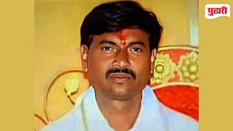 Bride father death in marriage |
'कन्यादान' करत असतांना वधूपित्याचा मंडपातच मृत्यू, वर्दडी गावातील दु:खद घटना