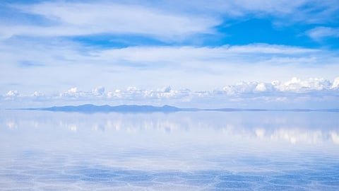 Salar de Uyuni : जिथे आकाश व जमीन एकत्र येतात!