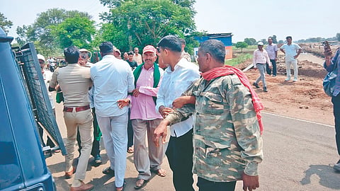 Belgaum news: पोलिसहो, हे शेतकरी की गुन्हेगार?