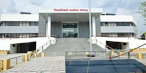 Solapur News: सप्टेंबरपर्यंत मान्यता घेणे अनिवार्य, जिल्हाधिकारी एस. कार्तिकेयन यांचे अधिकाऱ्यांना आदेश  