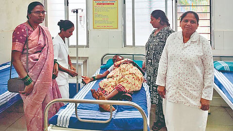 Karnataka health news: रेशन कार्डसाठी उपचार करण्यास नकार