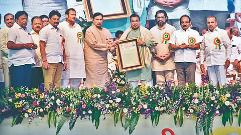 Nitin Gadkari: पुणे-सातारा प्रवास तासात