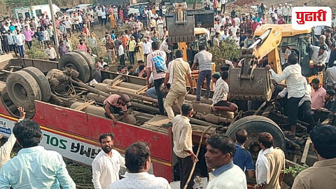 Junnar ST bus accident 