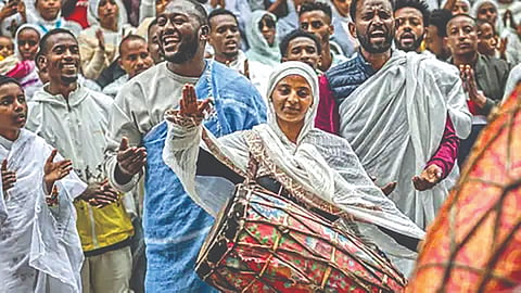 जगाच्या 7 वर्षे मागे चालतोय ‌‘हा‌’ देश! जाणून घ्या जगातील 'या' अनोख्या देशाबद्दल