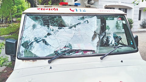 Sangli attack on police: पोलिस पथकावर हल्ला