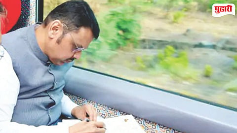 Devendra Fadnavis Vande Bharat journey