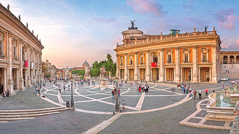 Worlds First Museum |