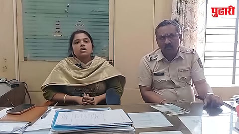 विशाळगड बकरी ईद आणि उरूस संदर्भात पत्रकार परिषदेत माहिती देताना तहसीलदार सीमा सोनवणे आणि पोलिस निरीक्षक राजेंद्र सावंत्रे.