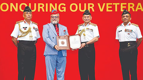 Veteran Achievers Award | मेजर संजय शिंदे यांचा ‘व्हेटरन अचिव्हर्स अ‍ॅवॉर्ड’ने गौरव; कोल्हापूरच्या सुपुत्राचा पुण्यात सन्मान