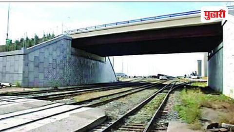 Nashik railway overbridge