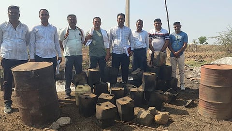 Washim Crime : वाशिममध्ये अवैध दारू अड्ड्यांवर पोलिसांची धडक कारवाई; जिल्ह्यातून ६ लाखांहून अधिकचा साठा जप्त