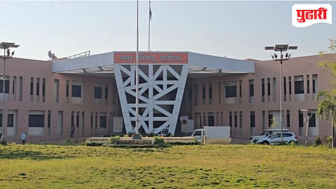 Washim Municipal Council news | नगरपरिषदेची अतिक्रमणाविरोधातील मोहीम केवळ कागदोपत्री? 