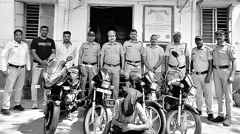 Satara vehicle theft: चोरट्याकडून चार दुचाकी जप्‍त