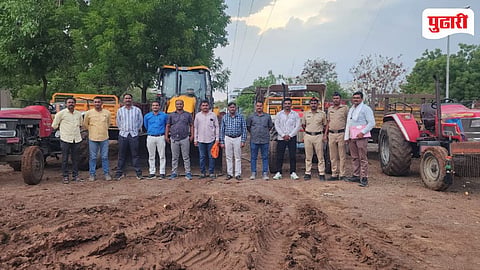 Illegal sand mining Parbhani | स्थानिक गुन्हे अन्वेषण शाखेची अवैध रेती उत्खननावर धडक कारवाई