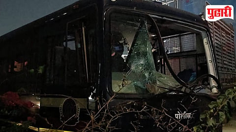 Chikhli Police Stone Pelting