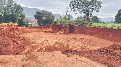 Satara illegal mining: पाटण; गौण खनिजातून पर्यावरणावर घाला