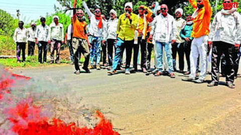 fertilizer shortage : खतांच्या तुटवड्यावरून शेतकरी आक्रमक