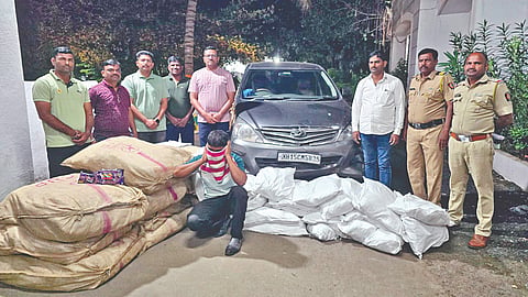 Sangli Gutkha seized: लिंब येथे अपघातग्रस्त मोटारीतून गुटखा जप्त 