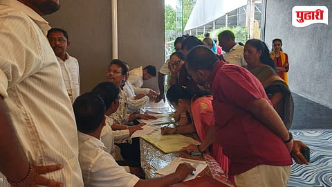 Mahayuti attendance verification | महायुतीच्या मेळाव्यात नगरसेवकांची स्वाक्षरी मोहीम; उपस्थितीची खातरजमा