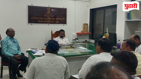 Dhule news | जिल्हा परिषद मुख्य कार्यकारी अधिकारी यांच्याकडून धुळे पंचायत समिती विभागाची झाडझडती