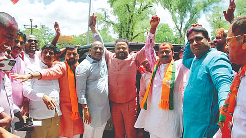 Solapur MLC Election: मतांच्‍या बेरजेत युती-आघाडी दोघांचेही दावे फोल
